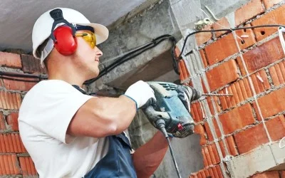 Каква е разликата между ударната бормашина и перфоратора: 7 основни критерия