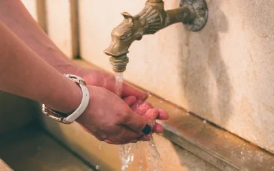 Декоративен градински кран – функционално украшение