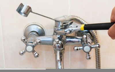 Инструкция за монтаж или смяна на смесител на мивката в кухнята и банята – 1 част