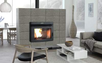 Пелетна или дървена камина