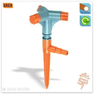 Градинска пръскалка въртяща с колче