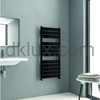 Дизайнерска лира за баня QUADRO 510x1200 ЧЕРНА