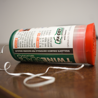 Тефлонов конец Facot 175м за професионална употреба Тефлонов конец Facot 175м за професионална употреба