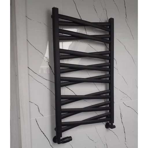 Дизайнерска лира за баня LIANA 600х1200 ЧЕРЕН МАТ Дизайнерска лира за баня LIANA 600х1200 ЧЕРЕН МАТ