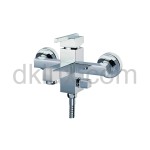 Дизайнерски смесител душ-батерия QUADRO